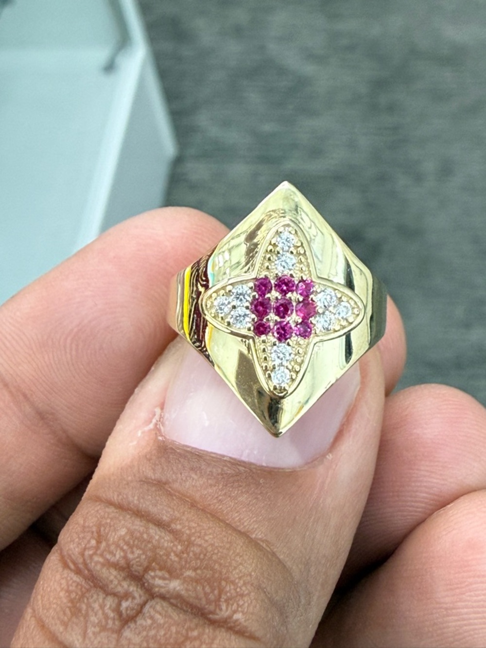 10 Kt Real Gold Women’s Ring size 7 - Picture 2 of 8